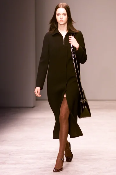 Look 16